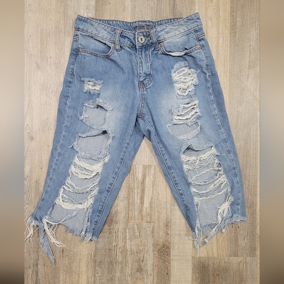 Rue21 Ripped Cut Off Shorts SZ 2 - Picture 1 of 4